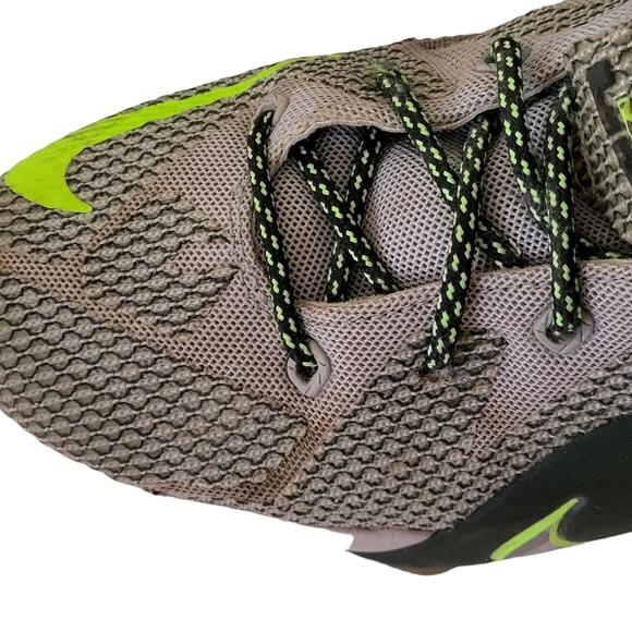 Nike LeBron Dunkmaster SIZE 6.5 YOUTH, Basketball Shoes Sneakers - Picture 15 of 16